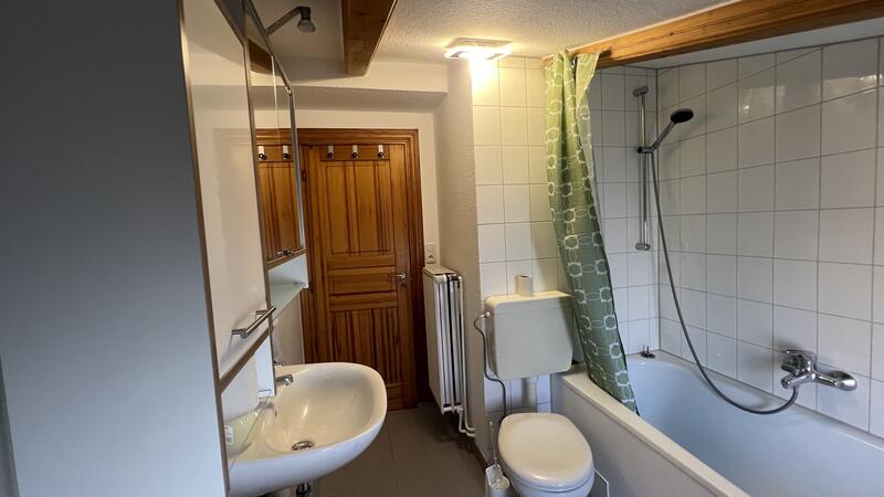 Badezimmer – Wohnung B